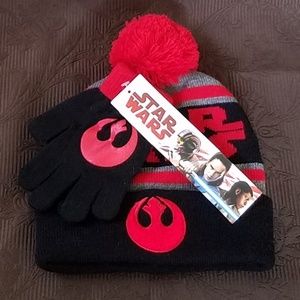 NWT / NEW STAR WARS ROGUE ONE BEANIE/HAT/GLOVE SET